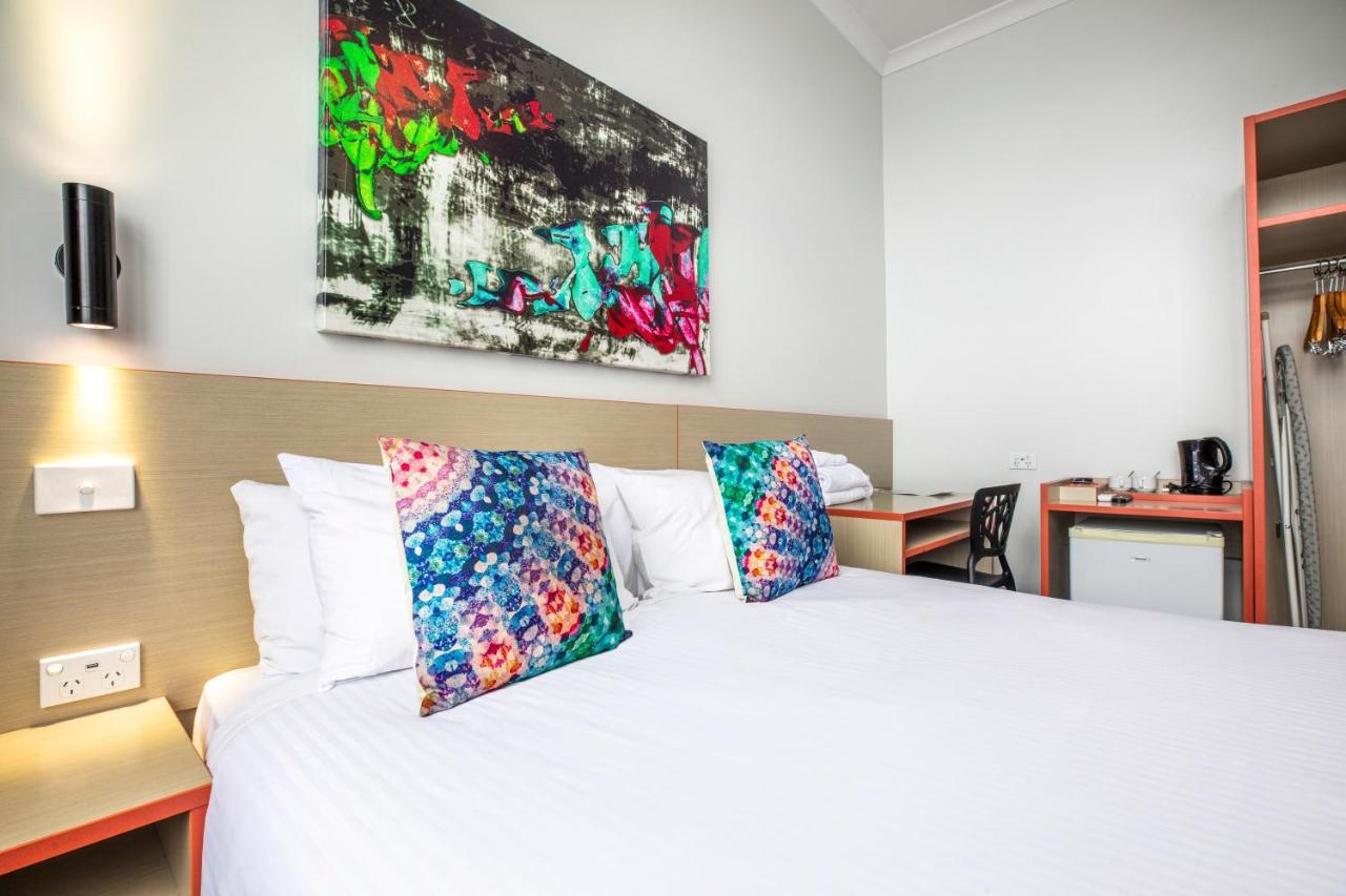 Nightcap At Ashley Hotel Braybrook Екстер'єр фото